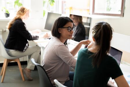 女性従業員のモチベーション向上につながる社内交流とネットワーク作り