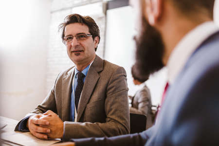 転職エージェントによる面接対策・書類添削サービスの有効活用法