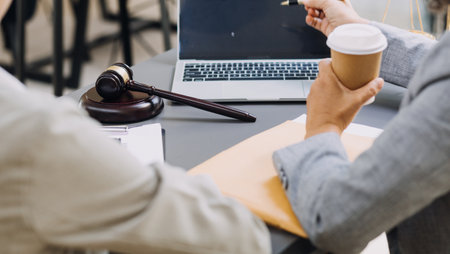 制度・法律によって異なる働き方の特徴