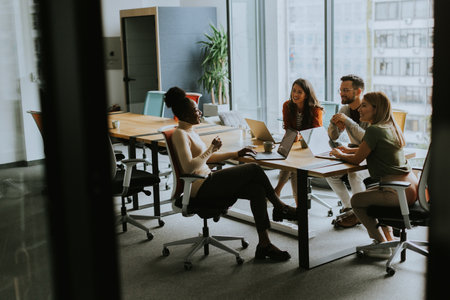 職場におけるホウレンソウ（報・連・相）の重要性と実践方法