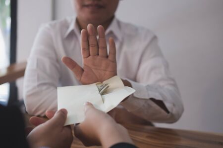 解雇理由証明書の請求と発行義務―従業員の権利と企業の責務